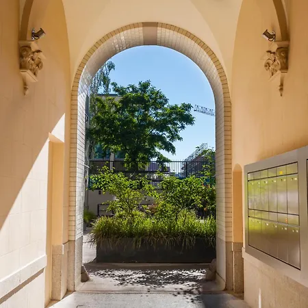 Apartamento 1,292 Sq Ft Historic Landmark, Checkpoint Charlie Berlín