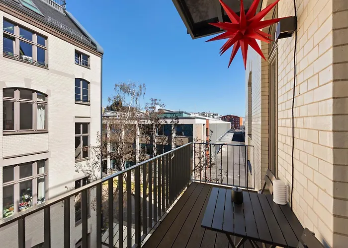 1,292 Sq Ft Historic Landmark, Checkpoint Charlie