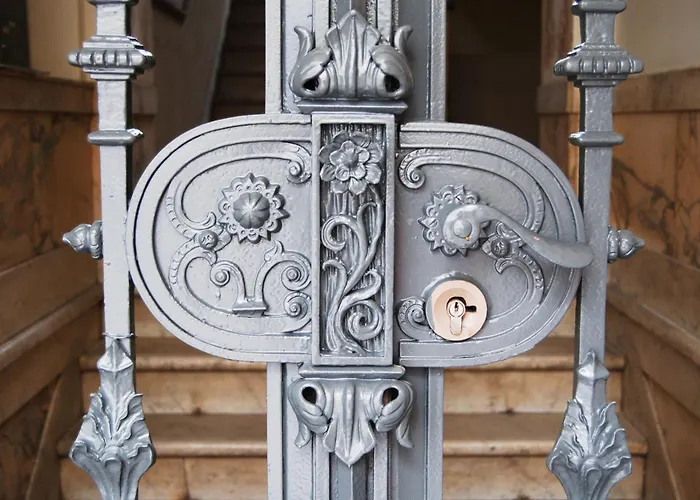 1,292 Sq Ft Historic Landmark, Checkpoint Charlie Lägenhet *