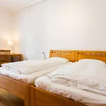 1,292 Sq Ft Historic Landmark, Checkpoint Charlie 公寓 柏林