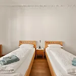 公寓 1,292 Sq Ft Historic Landmark, Checkpoint Charlie 柏林