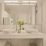 1,292 Sq Ft Historic Landmark, Checkpoint Charlie * 柏林