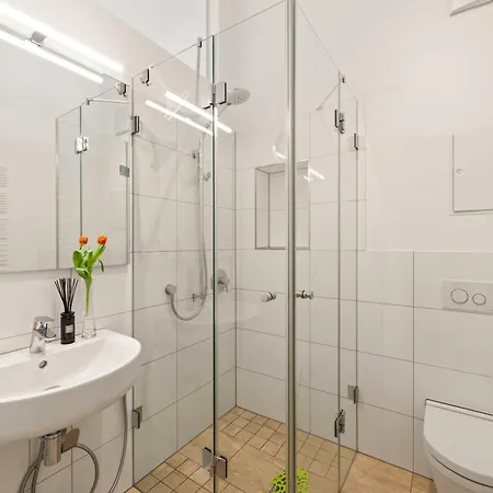 Appartement 1,292 Sq Ft Historic Landmark, Checkpoint Charlie *