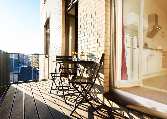 1,292 Sq Ft Historic Landmark, Checkpoint Charlie * ベルリン