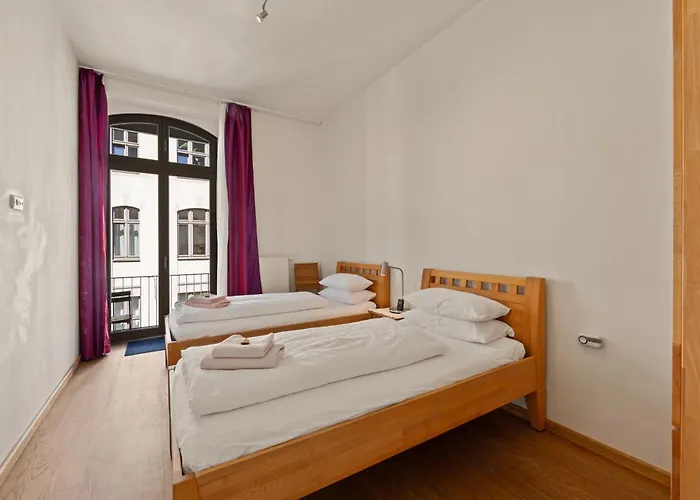 1,292 Sq Ft Historic Landmark, Checkpoint Charlie Apartment *