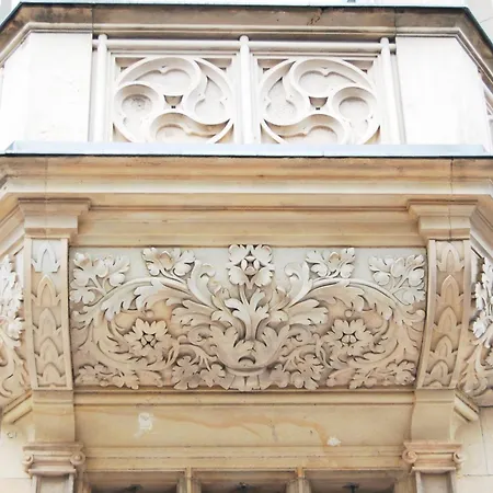 1,292 Sq Ft Historic Landmark, Checkpoint Charlie Appartement Berlijn