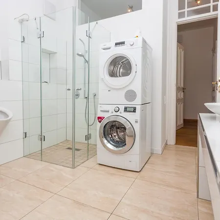 Appartement 1,292 Sq Ft Historic Landmark, Checkpoint Charlie